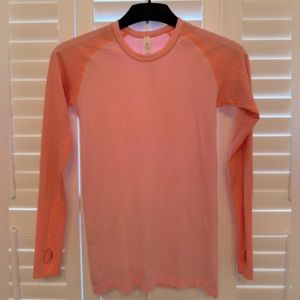 Lululemon women’s athletic top